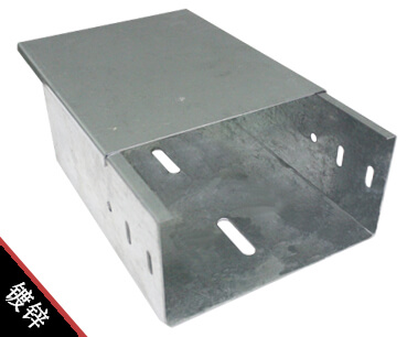 槽式電纜橋架和托盤式電纜橋架的區(qū)別(圖2) 托盤式電纜橋架