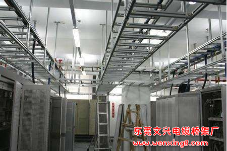 電線和電纜同時敷設(shè)在同一橋架內(nèi)可以嗎？